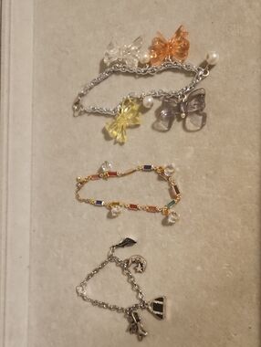 Women’s Multicolor Bows and Charm Bracelet Set